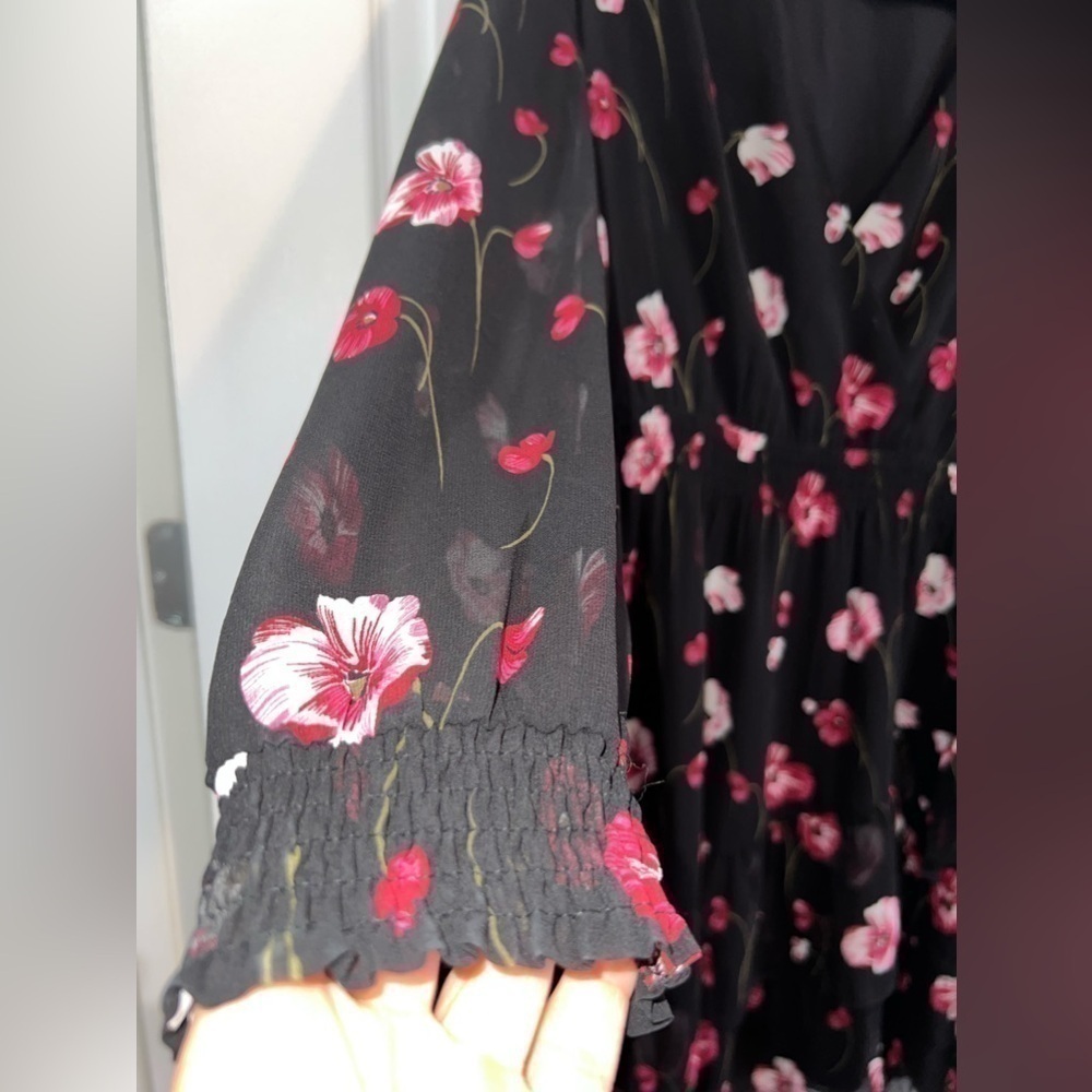 Banana republic floral dress size medium - Picture 2 of 7